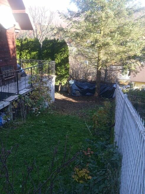 Zbieranie ,grabienie lisci.Pomoc na ogrodzie