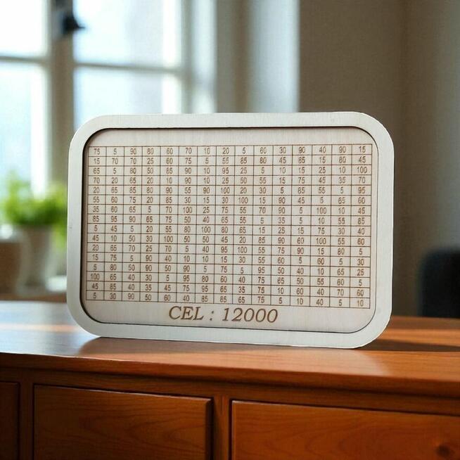 Drewniana Grawerowana Skarbonka Wykreślanka z Celem Oszczędz