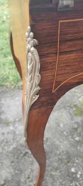 Sekretarzyk po renowacji antyk