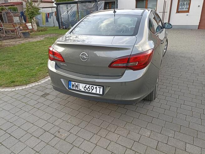 Opel Astra 1.6 115KM 89860 km