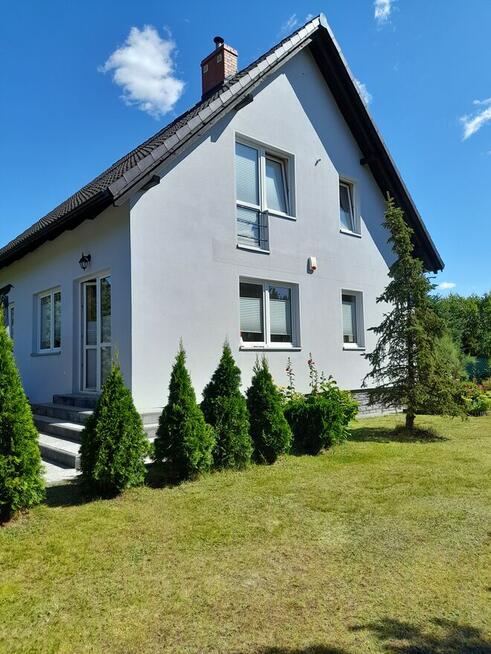 Funkcjonalny dom wśród kaszubskich lasów i jezior