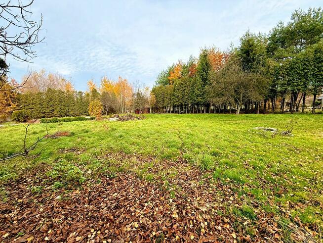 Blisko miasta, daleko od hałasu – działka, jakiej szukasz!