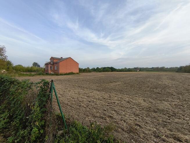 Dom z działką na sprzedaż