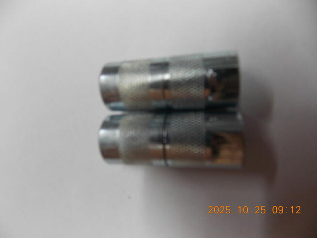 Końcówka smarownicy 4-szczękowa uniwersalna