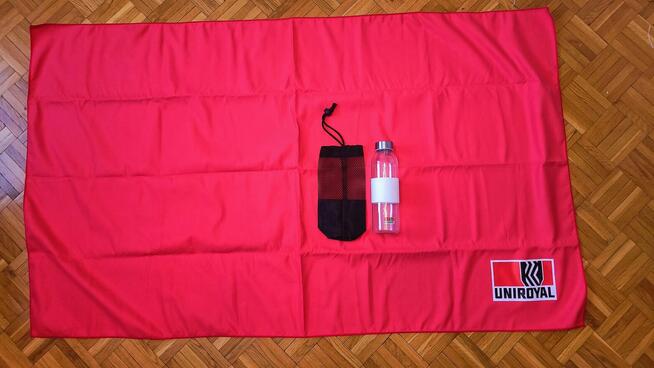 Ręcznik b.duży do m. auta, butelka,pokrowiec