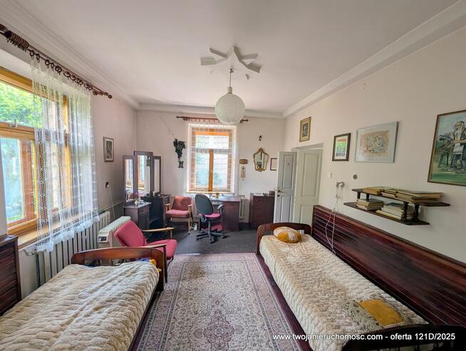 Pilzno, ul. Węgierska - budynek mieszkalno-handlowy