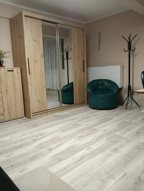 Samodzielny niezależny pokój z osobnym wejściem