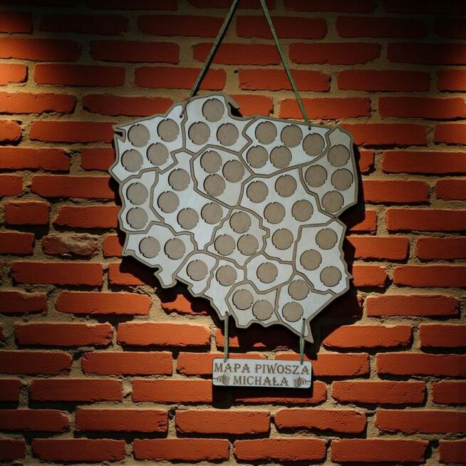 Drewniana Mapa Polski Na Kapsle Od Piwa