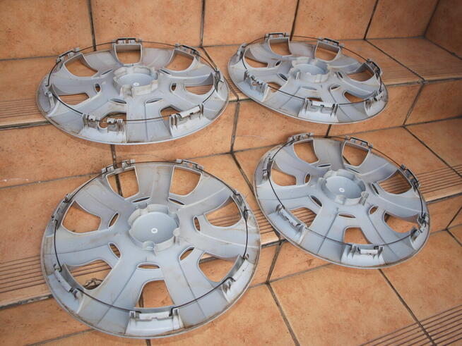 Seat kołpaki 16 oryginalne (komplet 4 sztuki)