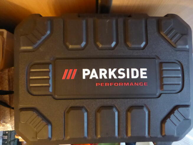 Szlifierka kątowa PARKSIDE PERFORMANCE PWSAP 20-Li F6 kpl.