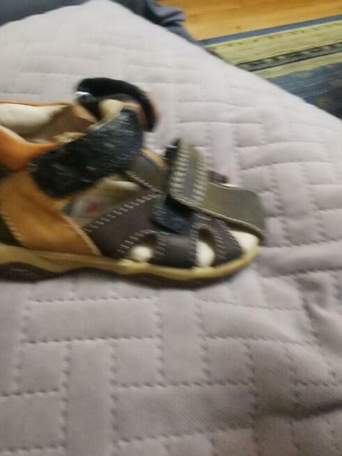 Sandałki dziecięce, skórzane rozmiar 20