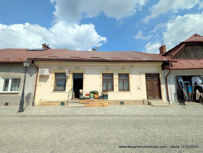 Pilzno, ul. Węgierska - budynek mieszkalno-handlowy