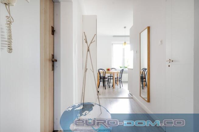 Do wynajęcia duża komfortowa kawalerka z osobną kuchnią