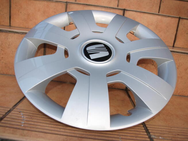 Seat kołpaki 16 oryginalne (komplet 4 sztuki)