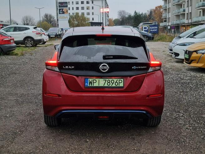 Nissan Leaf Tekna Czerwony metalik BOSE LED Skóra Kamera Komfort i styl BDB SOH80%
