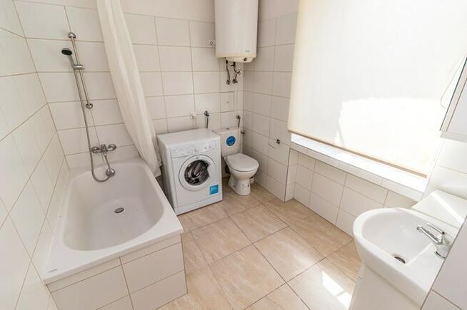 Wynajmę jasna kawalerkę, Pawła Chromika 19