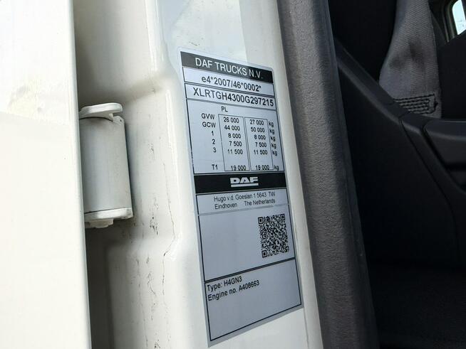 DAF XF 105.480, 3 osiowy, oś skrętna