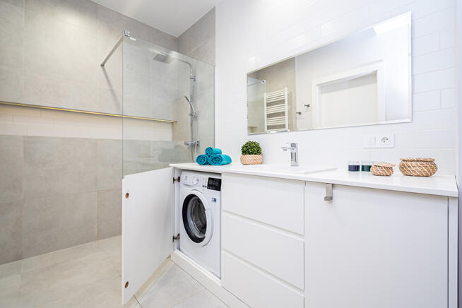 Na wynajem mieszkanie 3-pokojowe z dużym balkonem.