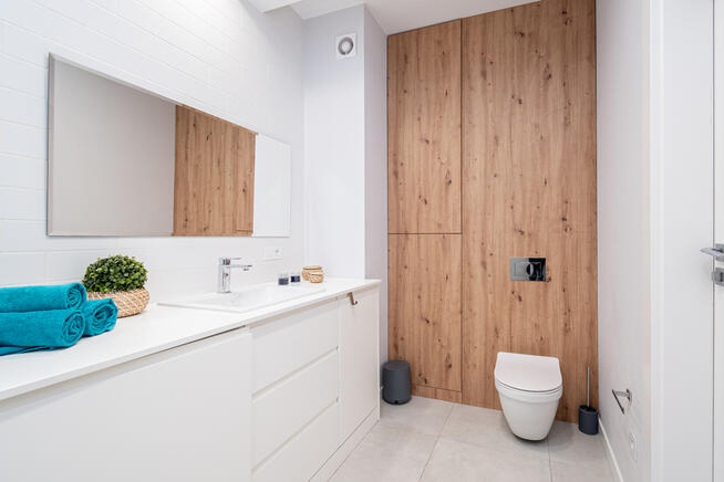 Na wynajem mieszkanie 3-pokojowe z dużym balkonem.