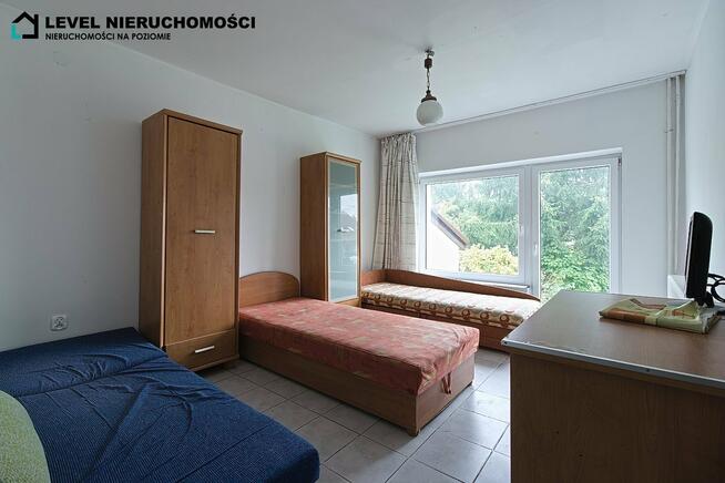 Dom skrajny w mieście