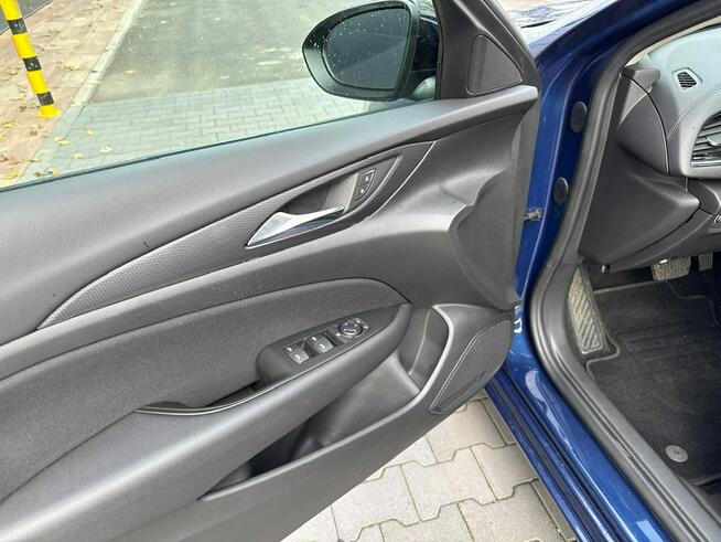 Opel Insignia Sports Tourer 1.5CDTi 122KM Automat Navi Panorama Klima Model 2022
