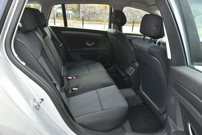 Renault Laguna 2.0 16v 140KM 2009r. Xenon TEMPOMAT Alufelgi Skóra Polecam