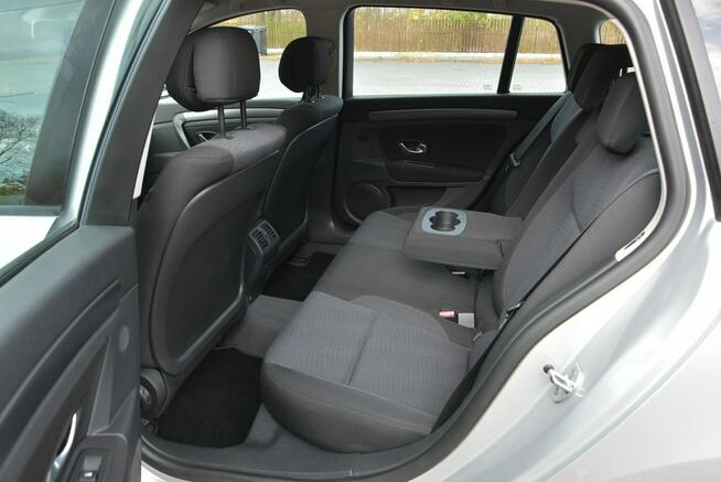 Renault Laguna 2.0 16v 140KM 2009r. Xenon TEMPOMAT Alufelgi Skóra Polecam