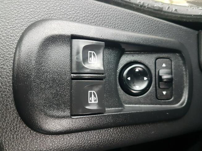 Renault Master 8EP CHŁODNIA MROŹNIA 4,22x2,11x2,02 IZOTERMA AGREGAT THERMO KING V-500