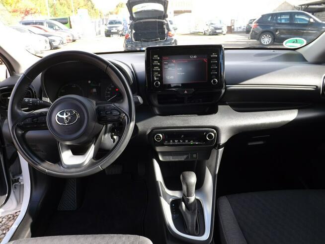 TOYOTA YARIS HYBRID IV