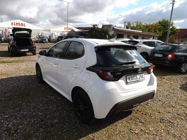 TOYOTA YARIS HYBRID IV