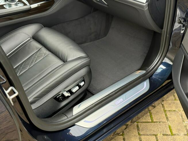 Faktura VAT 23% 750I X-drive High Executive