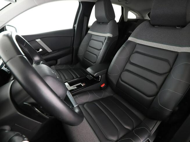 Citroen C4 automat skóra head-up navi kamera tempomat LED