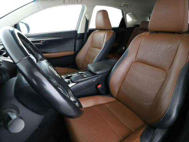 Lexus NX HEV 4x4 skóra el. sterowane i grzane fotele navi kamera i czujniki par