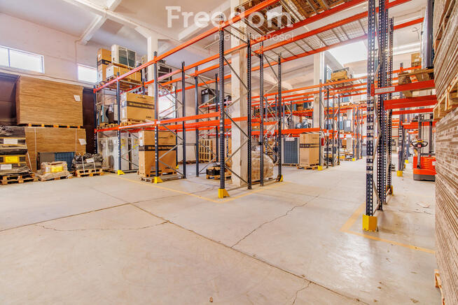 Obiekt magazynowo biurowy w SAG Tarnów