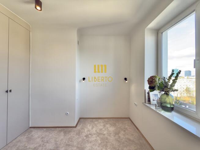 Zabytkowa kamienica - dwa balkony, widok, AC