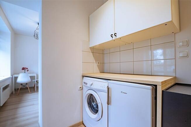 Wynajmę jasną kawalerkę, Chodkiewicza 10