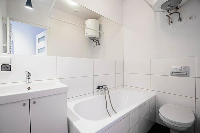 Wynajmę jasną kawalerkę, Chodkiewicza 10