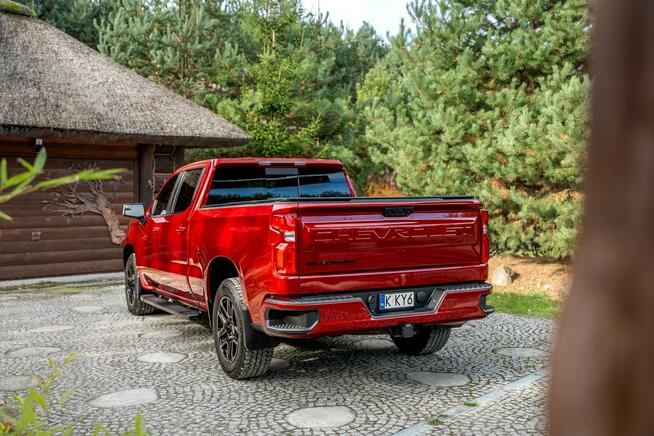 Chevrolet Silverado K1500 / Duramax 3.0L 305KM / Długa paka / 4x4 / 2024 / PL MENU DIESEL