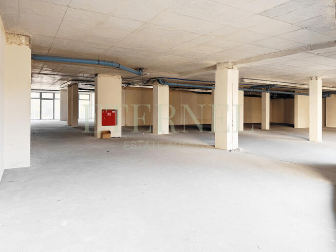 Inwestycyjny lokal z pozwoleniem na mieszkania