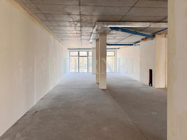 Inwestycyjny lokal z pozwoleniem na mieszkania