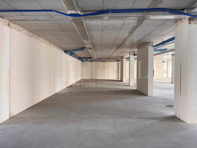 Inwestycyjny lokal z pozwoleniem na mieszkania