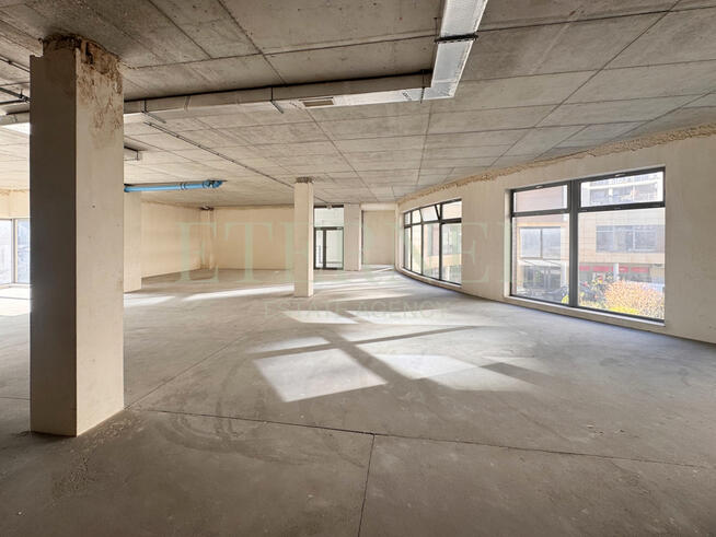 Inwestycyjny lokal z pozwoleniem na mieszkania