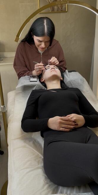 Szkolenia z przedłużania rzęs