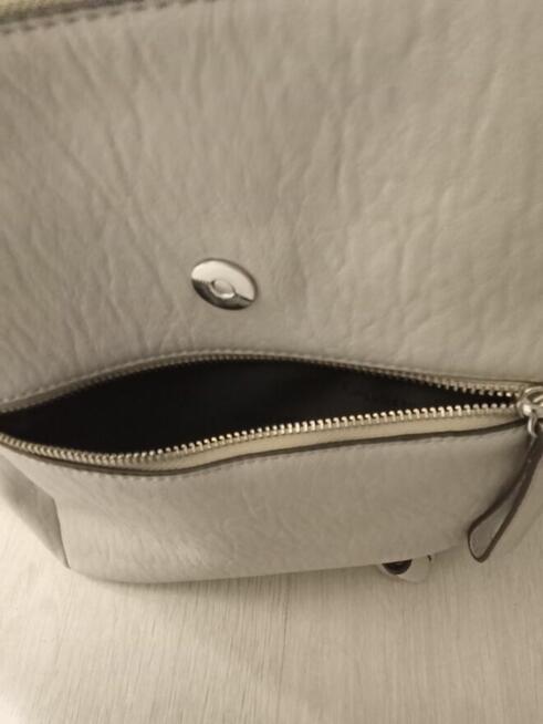 Sprzedam Plecak Calvin Klein Kolor Szary Skórkowy Okazja