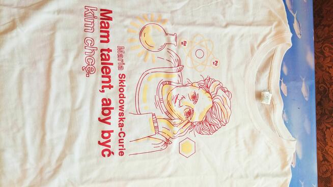 Bluzka nowa, T-shirt biały z nadrukiem, L