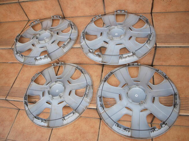 Seat kołpaki 16 oryginalne (komplet 4 sztuki)