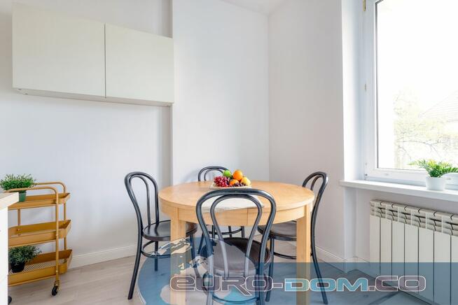 Do wynajęcia duża komfortowa kawalerka z osobną kuchnią