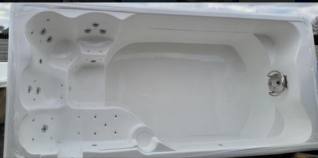 Basen wolnostojący Basen Jacuzzi ogrodowe SWIMSPA KONGO 4,8m