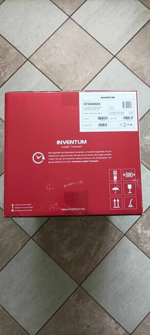 odkurzacz podłogowy 700W, firmy Inventum, model ST306RZA