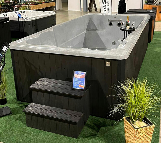 Basen wolnostojący Basen Jacuzzi ogrodowe SWIMSPA KONGO 4,8m